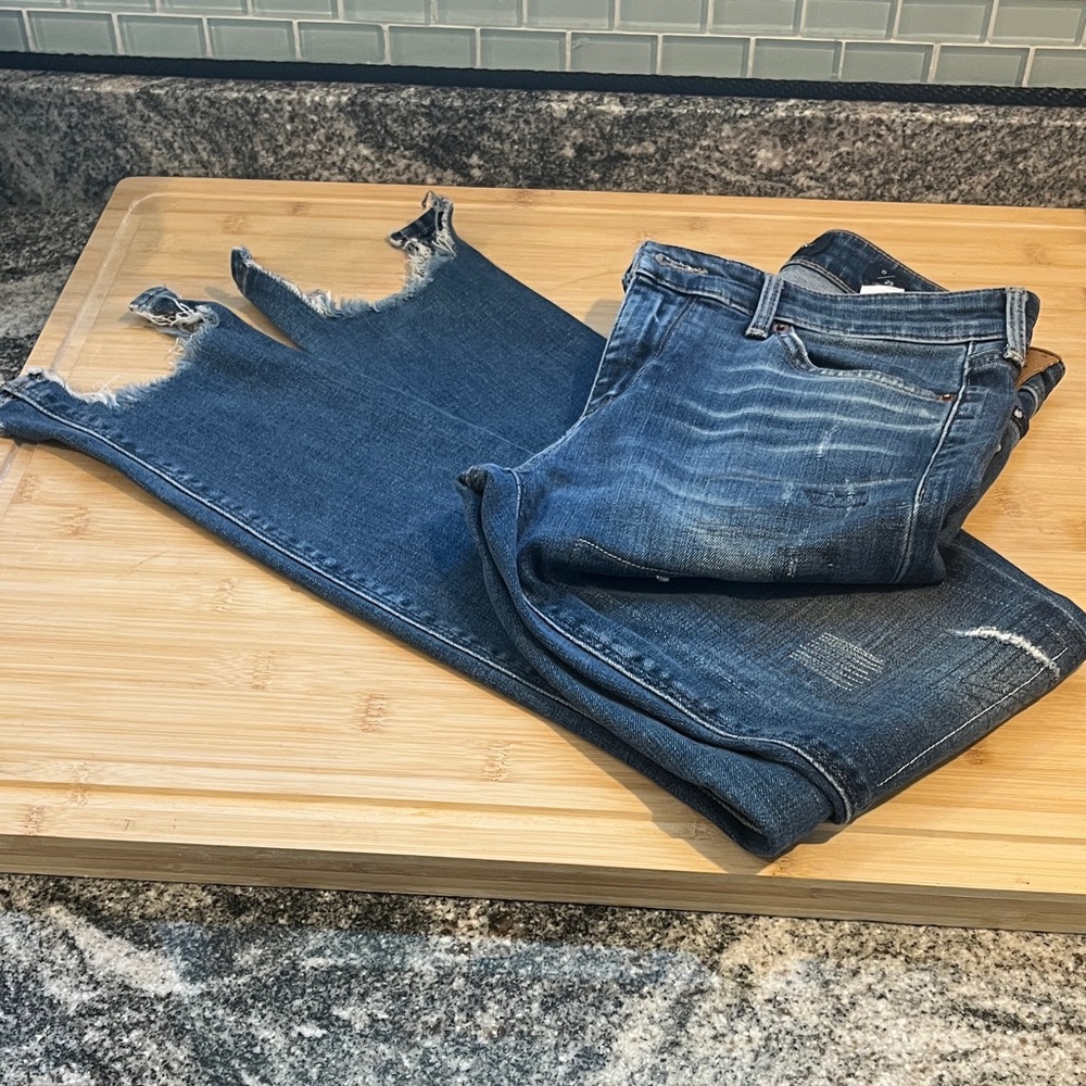 Lucky Brand Jeans in Distressed Blue